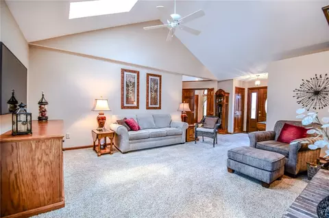 1337 Maplecrest Dr, Troy, OH 45373 photo 13