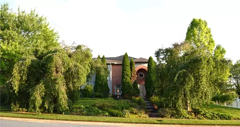 5 Brookfield Ct, Springboro, OH 45066