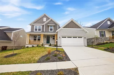 2615 Golden Leaf Dr, Beavercreek, OH 45431