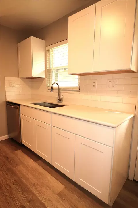 Kitchen - 2750 Winton Dr, Kettering, OH 45419 photo 1 of 3