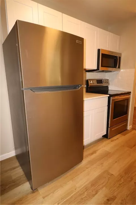 Kitchen - 2750 Winton Dr, Kettering, OH 45419 photo 3 of 3