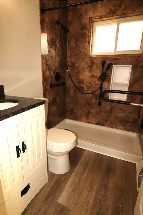 Bath - 2750 Winton Dr, Kettering, OH 45419 photo 1 of 2