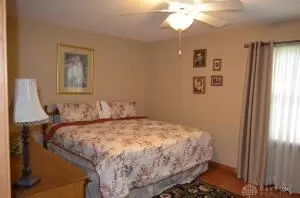 Bedroom - 858 Trent Close, Springfield, OH 45503 photo 1 of 3