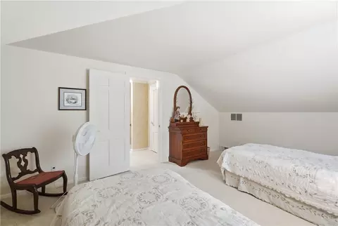 Bedroom - 550 Evans Ln, Washington Township, OH 45459 photo 6 of 6