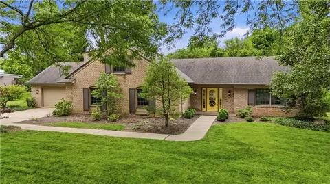 550 Evans Ln, Washington Township, OH 45459