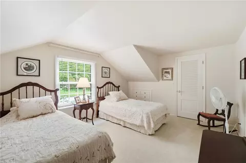Bedroom - 550 Evans Ln, Washington Township, OH 45459 photo 5 of 6