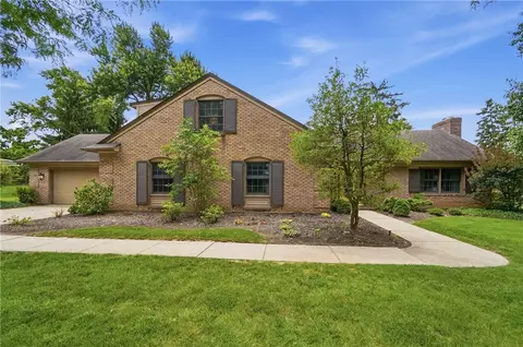 Exterior - 550 Evans Ln, Washington Township, OH 45459 photo 2 of 9