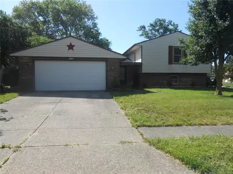 5778 Waynegate Rd, Huber Heights, OH 45424