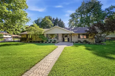 5362 Oakton Cir, Kettering, OH 45440