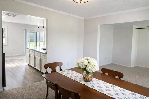 Dining - 4845 Broadway Rd, Springfield, OH 45502 photo 1 of 1