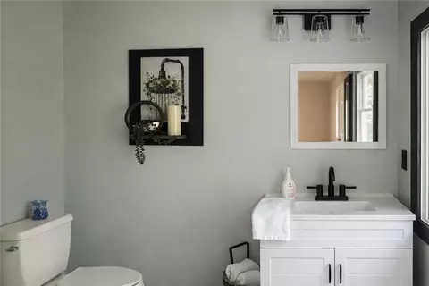 Bath - 4845 Broadway Rd, Springfield, OH 45502 photo 3 of 3