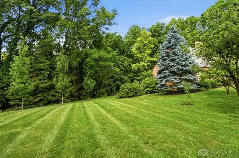 Exterior - 772 W Plantation Ln, Kettering, OH 45419 photo 5 of 7