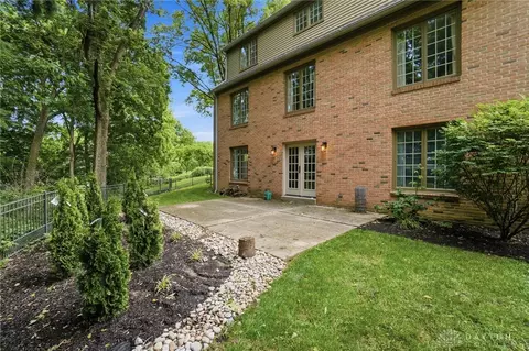 Exterior - 772 W Plantation Ln, Kettering, OH 45419 photo 4 of 7