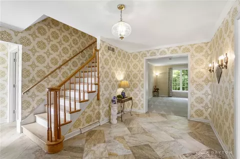 Entry Way - 772 W Plantation Ln, Kettering, OH 45419 photo 3 of 5