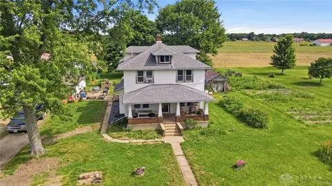 2255 W Ginghamsburg-frederick Rd, Tipp City, OH 45371