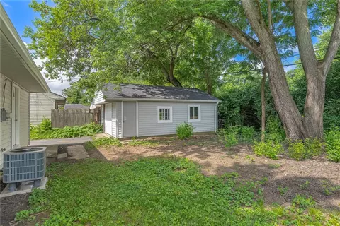 Exterior - 2957 Purdue Dr, Kettering, OH 45420 photo 3 of 4