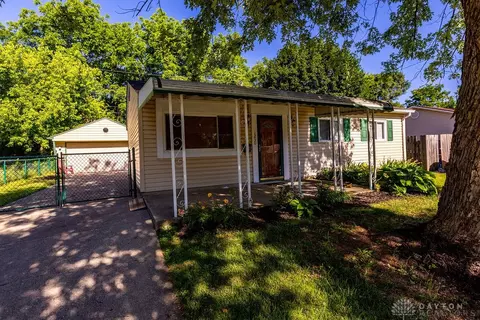 1230 Sanford Dr, Riverside, OH 45432