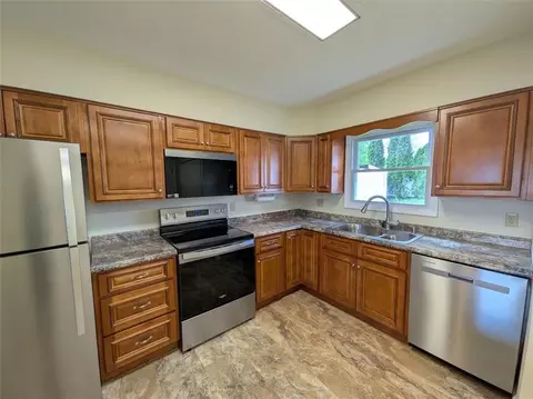 Kitchen - 2407 Selby Pl, Kettering, OH 45420 photo 1 of 2