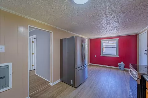 Entry Way - 151 4th Ave, Springfield, OH 45505 photo 2 of 2
