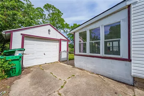 Exterior - 151 4th Ave, Springfield, OH 45505 photo 5 of 9