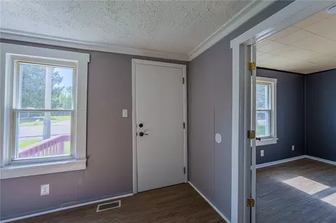 Entry Way - 151 4th Ave, Springfield, OH 45505 photo 1 of 2