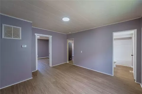 Living - 151 4th Ave, Springfield, OH 45505 photo 5 of 5