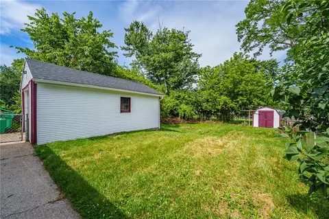 Exterior - 151 4th Ave, Springfield, OH 45505 photo 7 of 9
