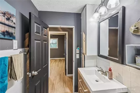 Bath - 2857 Galewood St, Kettering, OH 45420 photo 2 of 2