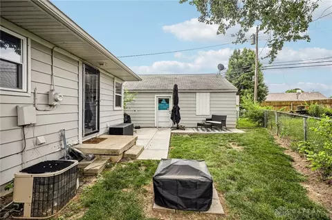 Exterior - 2857 Galewood St, Kettering, OH 45420 photo 4 of 5