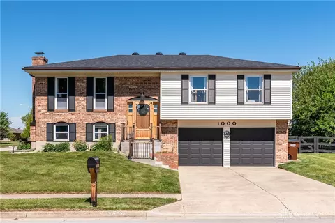 1000 Greenob Dr, Englewood, OH 45322