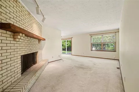 Living - 9909 Sheehan Rd, Centerville, OH 45458 photo 1 of 9