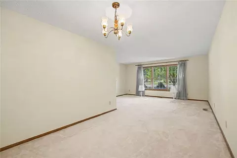 Living - 9909 Sheehan Rd, Centerville, OH 45458 photo 5 of 9
