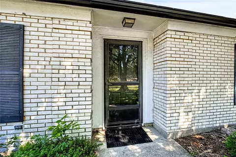 Exterior - 9909 Sheehan Rd, Centerville, OH 45458 photo 3 of 10