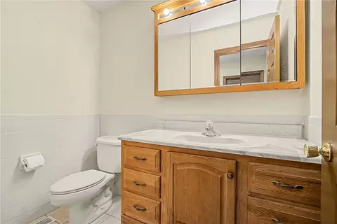 Bath - 9909 Sheehan Rd, Centerville, OH 45458 photo 1 of 4