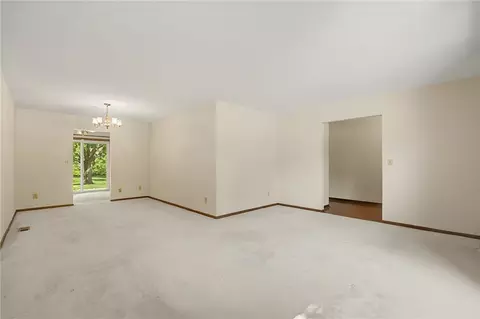 Living - 9909 Sheehan Rd, Centerville, OH 45458 photo 9 of 9