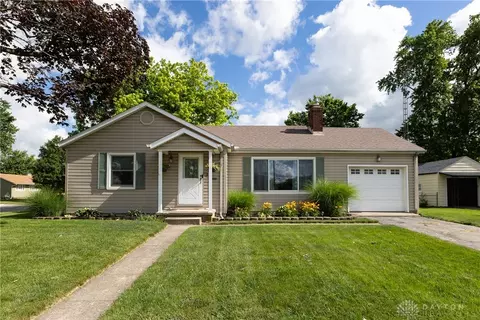 1493 Croydon Rd, Troy, OH 45373