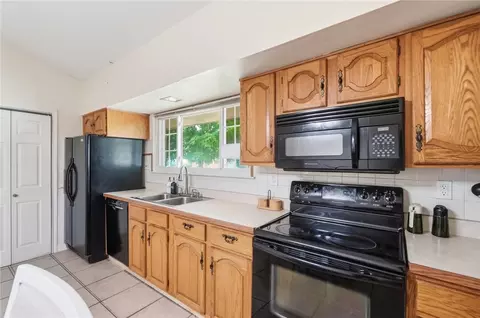 Kitchen - 3640 Tiffany Dr, Kettering, OH 45420 photo 3 of 3