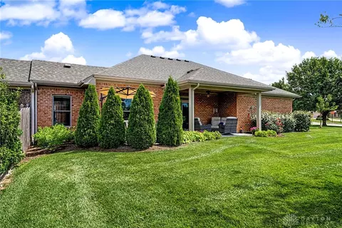 Exterior - 884 Saint Simons Ln, Centerville, OH 45458 photo 7 of 13