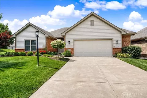 Exterior - 884 Saint Simons Ln, Centerville, OH 45458 photo 13 of 13