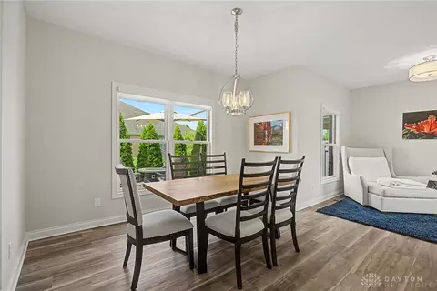 Dining - 884 Saint Simons Ln, Centerville, OH 45458 photo 4 of 5