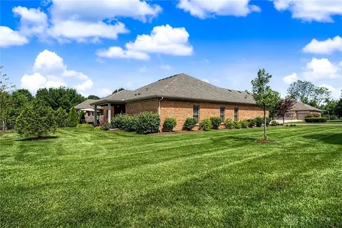 Exterior - 884 Saint Simons Ln, Centerville, OH 45458 photo 4 of 13