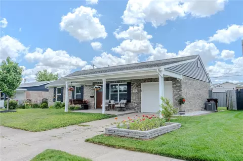 215 Crosswell Ave, Brookville, OH 45309