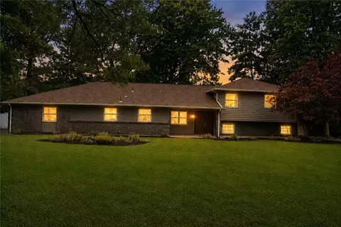 740 W Whipp Rd, Washington Township, OH 45459