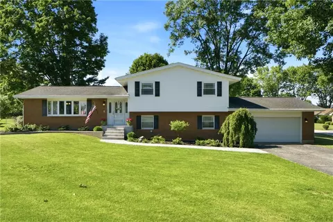 683 Kinsey Rd, Xenia, OH 45385