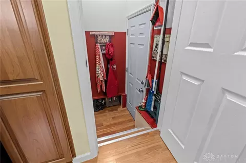 Entry Way - 5401 Bayside Dr, Riverside, OH 45431 photo 2 of 2