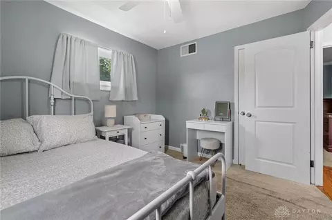 Bedroom - 5401 Bayside Dr, Riverside, OH 45431 photo 2 of 6