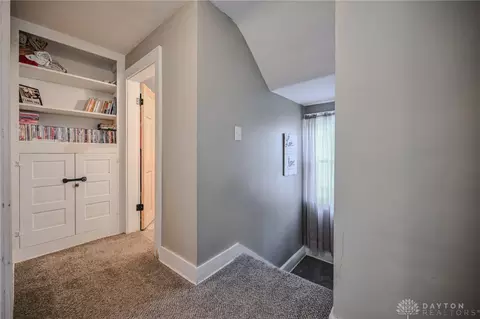 Entry Way - 852 Rodgers Dr, Springfield, OH 45503 photo 3 of 3