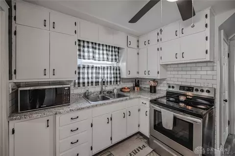 Kitchen - 852 Rodgers Dr, Springfield, OH 45503 photo 3 of 3