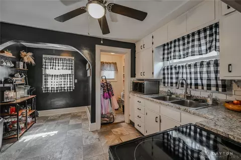 Kitchen - 852 Rodgers Dr, Springfield, OH 45503 photo 1 of 3