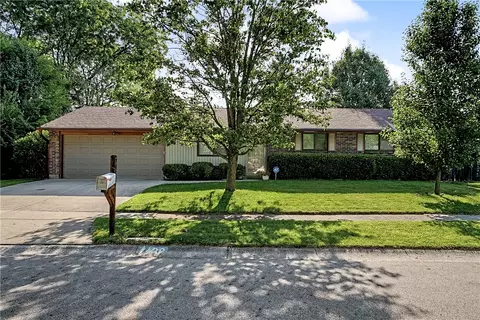 7422 Dial Dr, Huber Heights, OH 45424